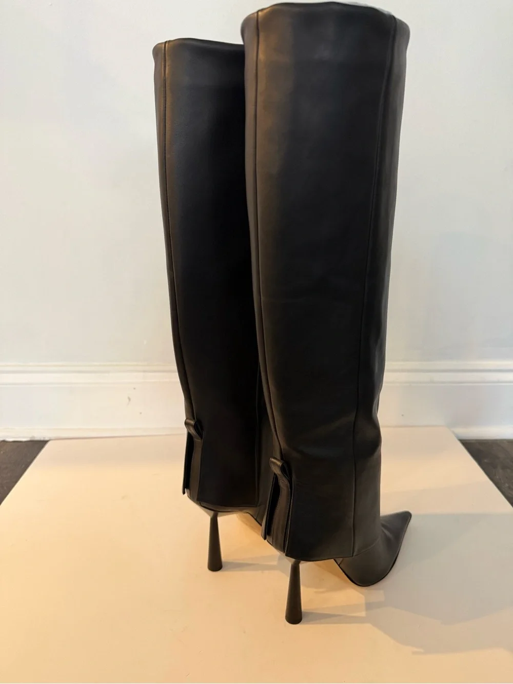 Vero Cuoio chic over